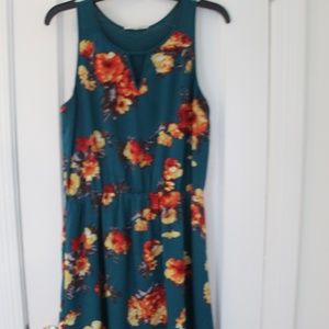 41 Hawthorn Sleeveless Green Floral Dress